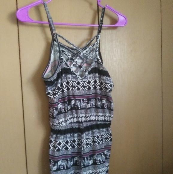 Girls Romper SIZE M - Picture 8 of 11